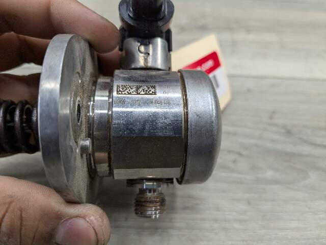 OEM BMW G05 G07 G12* G15 G30 Engine N63 S63 V8 HPFP High Pressure Fuel Pump 1-4