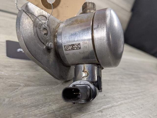 OEM BMW G05 G07 G12* G15 G30 Engine N63 S63 V8 HPFP High Pressure Fuel Pump 5-8