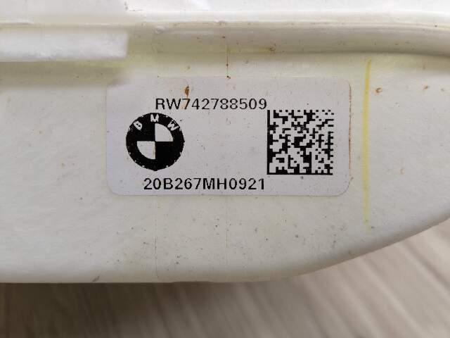 OEM BMW G20 G22 G23 330 M340 Windshield Wipe Washer Bottle Tank Reservoir