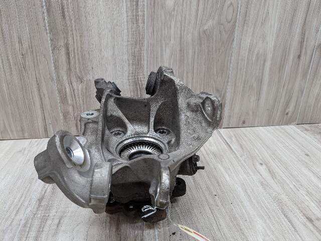 19-24 OEM BMW G20 330 M340 REAR Left Driver Side Knuckle Hub Spindle Bearing