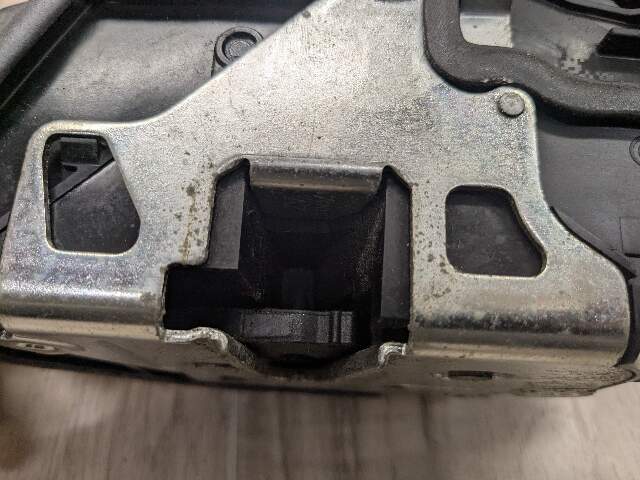BMW E82 E90 E92 F22 F30 F32 E60 F10 M3 X5 Front LEFT Door Lock Latch Actuator