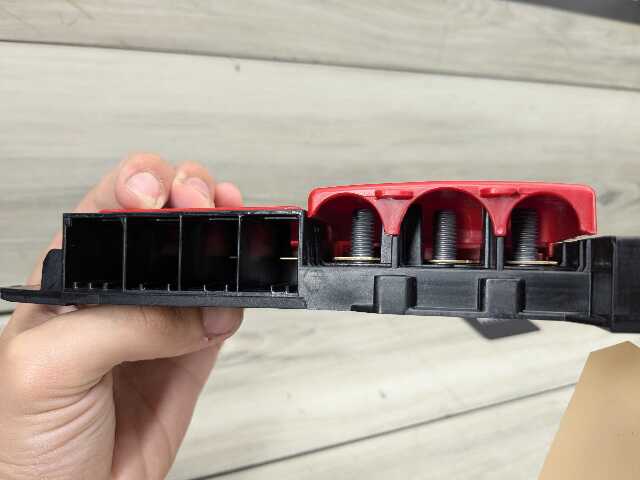 OEM BMW G05 G06 G07 X5 X7 Rear Battery Junction B+ Power Fuse box Distribution