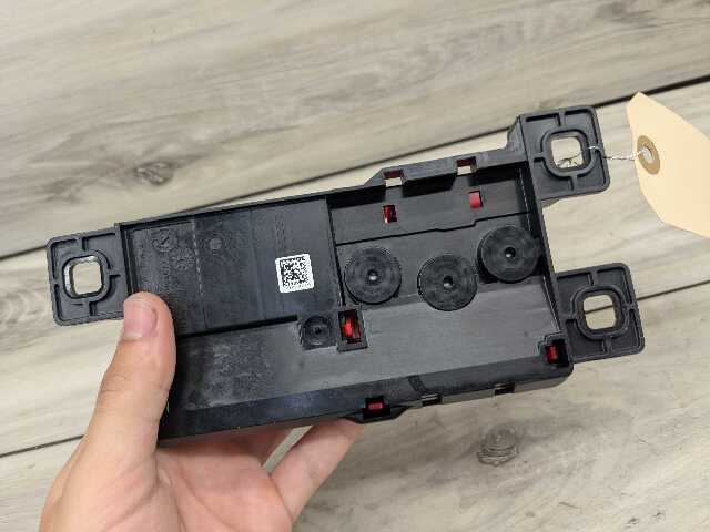 OEM BMW G05 G06 G07 X5 X7 Rear Battery Junction B+ Power Fuse box Distribution