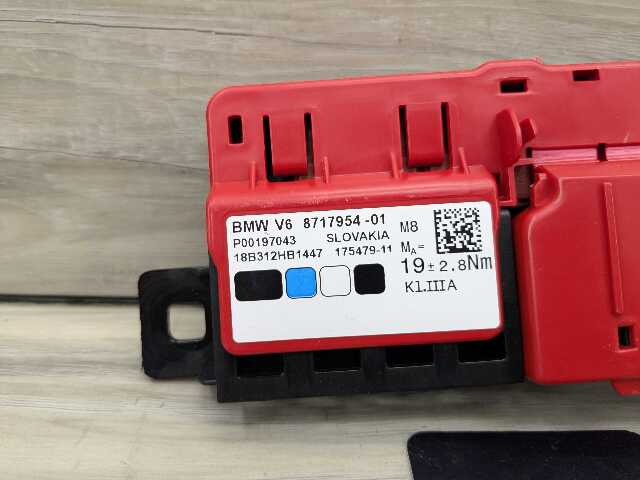 OEM BMW G05 G06 G07 X5 X7 Rear Battery Junction B+ Power Fuse box Distribution