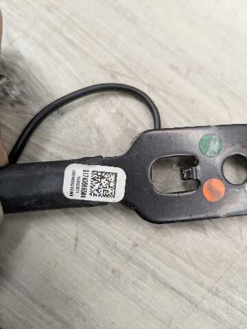 OEM BMW F95 F96 G05 G06 G07 G09 X5 X6 X7 Front Left Right Seatbelt Buckle Black