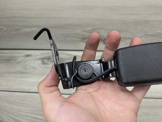 *OEM BMW F95 G05 G06 X5 X6 Rear Left Driver 2nd Row Seat Belt Seatbelt Buckle
