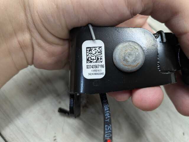 *OEM BMW F95 G05 G06 X5 X6 Rear Left Driver 2nd Row Seat Belt Seatbelt Buckle