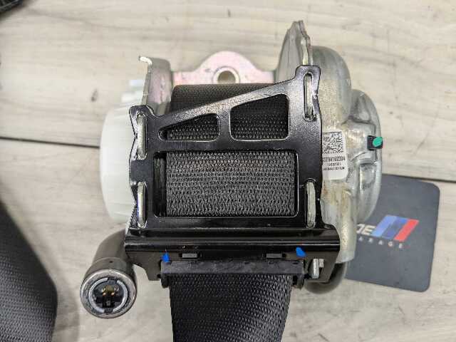 19-25 OEM BMW F95 G05 X5 X5M REAR Left Driver 2nd Row Seat Belt Retractor