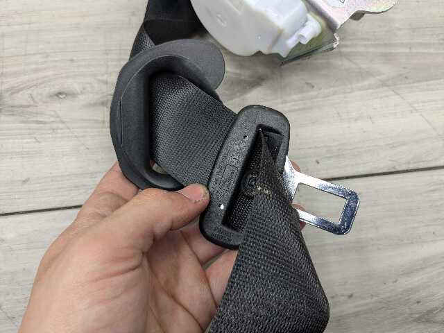 19-25 OEM BMW F95 G05 X5 X5M REAR Left Driver 2nd Row Seat Belt Retractor