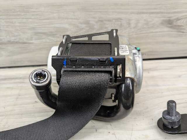 19-25 OEM BMW F95 G05 X5 X5M REAR Left Driver 2nd Row Seat Belt Retractor
