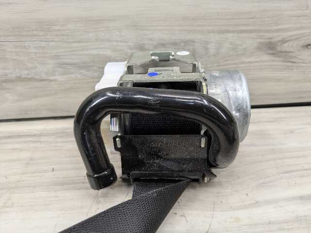 19-25 OEM BMW F95 G05 X5 X5M REAR Right Passenger 2nd Row Seat Belt Retractor
