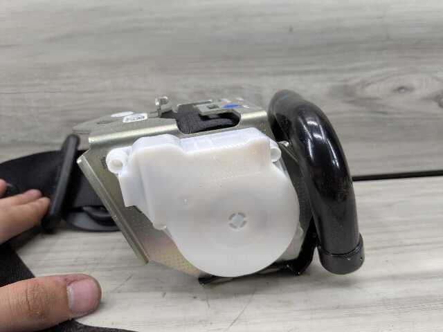 19-25 OEM BMW F95 G05 X5 X5M REAR Right Passenger 2nd Row Seat Belt Retractor