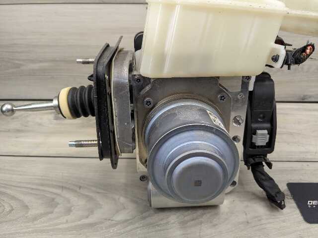 19-25 OEM BMW G05 G06 G07 X5 Master Cylinder Hydraulic ABS Brake Pump Booster