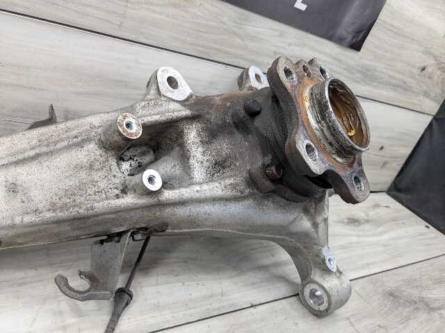 OEM BMW F95 G05 G06 G07 G09 X5 X7 Front Left Driver Hub Spindle Knuckle Bearing