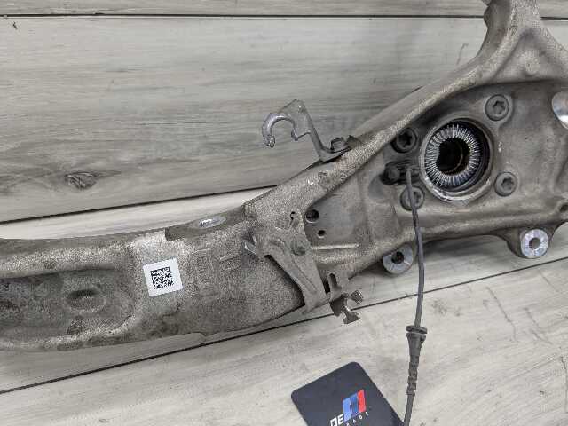 OEM BMW F95 G05 G06 G07 G09 X5 X7 Front Left Driver Hub Spindle Knuckle Bearing
