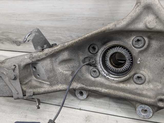 OEM BMW F95 G05 G06 G07 G09 X5 X7 Front Left Driver Hub Spindle Knuckle Bearing