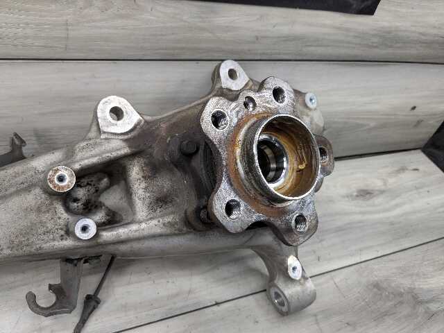 OEM BMW F95 G05 G06 G07 G09 X5 X7 Front Left Driver Hub Spindle Knuckle Bearing