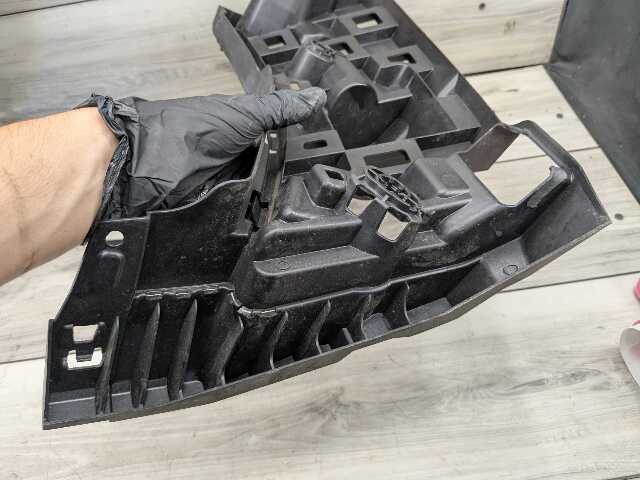 19-23 OEM BMW G05 X5 REAR Left Driver Side Bumper Brackets Mounts Guides PAIR
