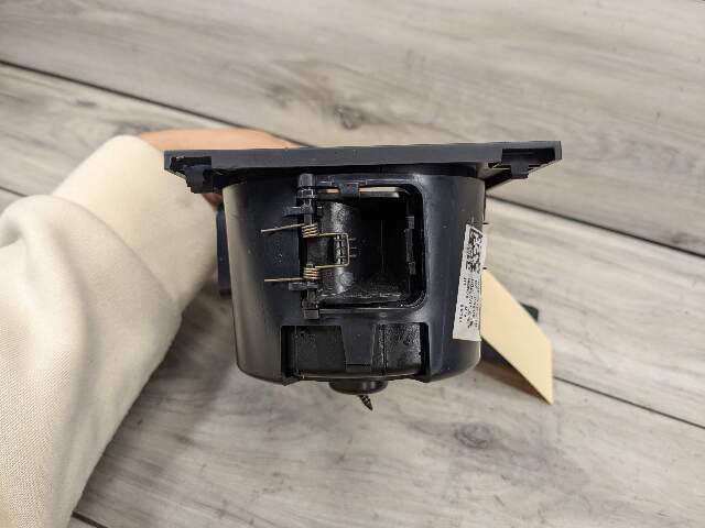 19-23 OEM BMW G05 X5 Front Center Console Cup Holder + USB Charge Port Socket