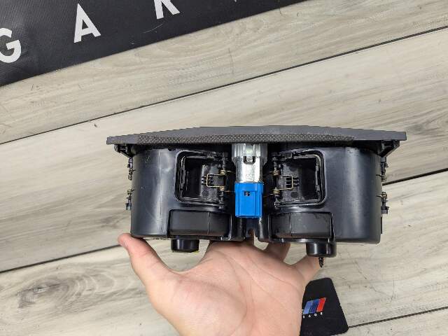 19-23 OEM BMW G05 X5 Front Center Console Cup Holder + USB Charge Port Socket