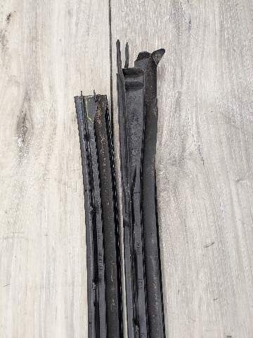 19-25 OEM BMW G05 X5 Front Left Right Windshield Side Drip Molding PAIR