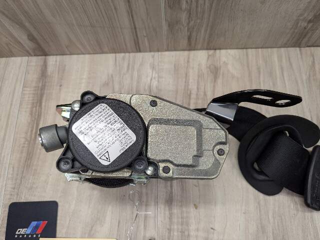13-15 OEM BMW F01 F02 740 750 B7 Front Right Passenger Side Seatbelt Retractor
