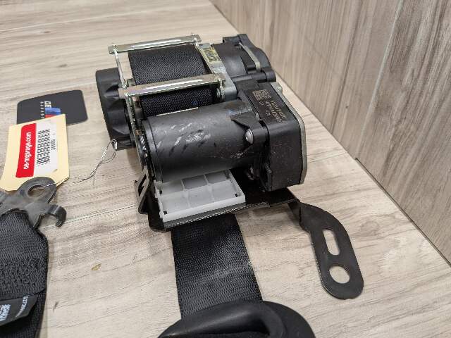 13-15 OEM BMW F01 F02 740 750 B7 Front Right Passenger Side Seatbelt Retractor