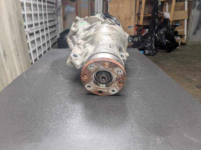 OEM BMW F22 F23 F30 F32 F33 F36 AWD Front Differential Axle Gearbox Carrier AT