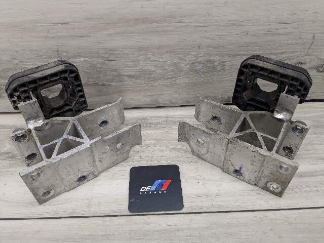 OEM BMW F95 F96 G05 G06 G07 G09 X5 X7 Left Right Bumper Impact Mount Bracket SET