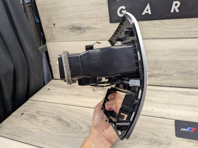 OEM BMW F95 F96 G05 G06 G07 G09 X5 X6 X7 REAR Center Console AC Air Vent Trim