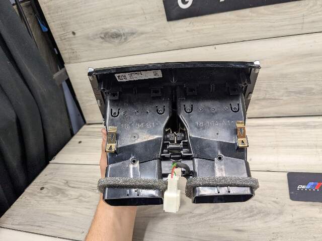 OEM BMW F95 F96 G05 G06 G07 G09 X5 X6 X7 REAR Center Console AC Air Vent Trim