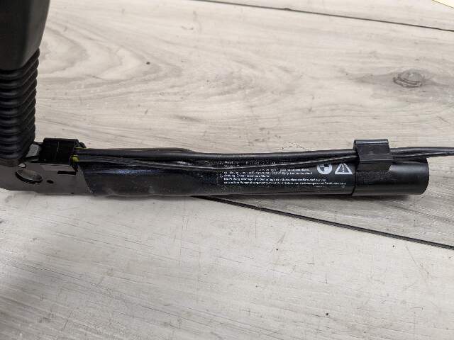 12-20 OEM BMW F22 F30 F36 F82 F80 M3 M4 435 Front Right Side Seatbelt Buckle