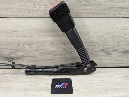 12-20 OEM BMW F22 F30 F36 F82 F80 M3 M4 435 Front Right Side Seatbelt Buckle