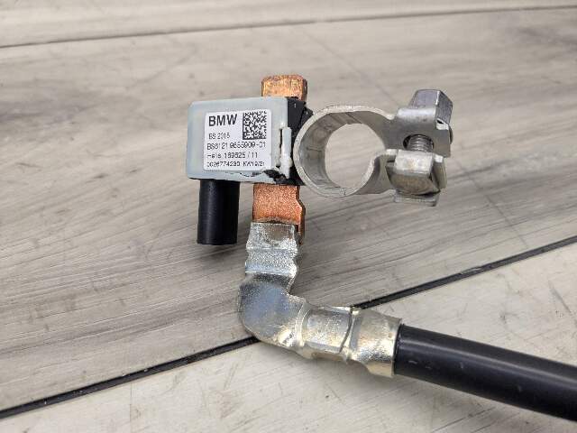 OEM BMW G05 G06 G07 G20 G22 G23 G26 G42 Negative Cable Terminal IBS Sensor Black