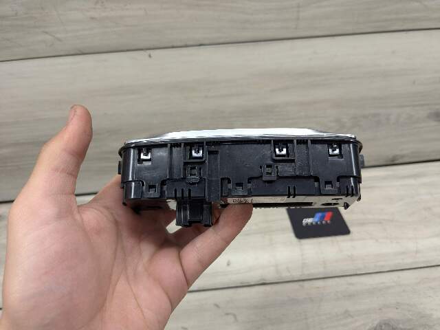 OEM BMW G20 G22 G23 G26 G80 G82 G83 Rear AC Air Climate Control Switch Module