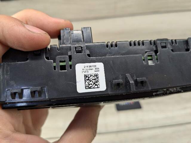 OEM BMW G20 G22 G23 G26 G80 G82 G83 Rear AC Air Climate Control Switch Module