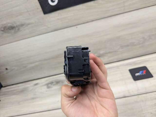 OEM BMW G20 G22 G23 G26 G80 G82 G83 Rear AC Air Climate Control Switch Module