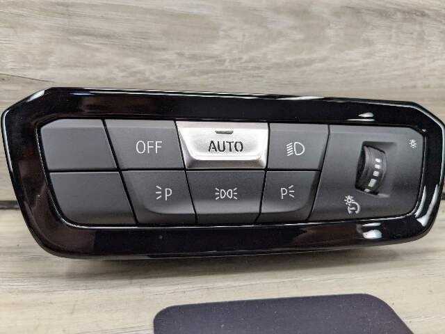 OEM BMW G20 G22 G23 G26 G42 G80 G82 G83 Headlight Control Switch Light Module
