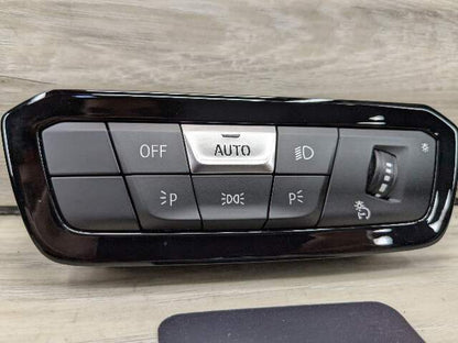 OEM BMW G20 G22 G23 G26 G42 G80 G82 G83 Headlight Control Switch Light Module