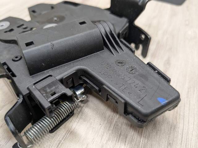 19-25 OEM BMW G05 G07 X5 X7 Tailgate Left Side Lower Latch Lock Actuator