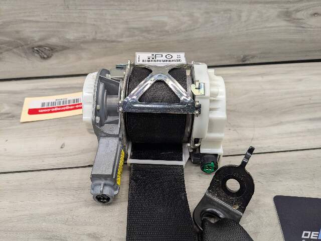 16-20 OEM BMW F23 M235 M240 Front Right Passenger Side Seatbelt Retractor Black