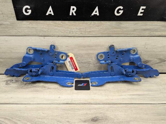OEM BMW F22 F23 F30 F32 F36 F80 M3 M4 Left Right Hood Hinge Support Bracket SET