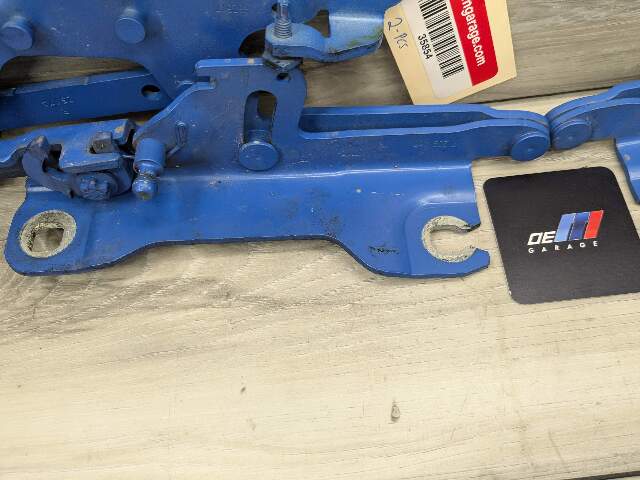 OEM BMW F22 F23 F30 F32 F36 F80 M3 M4 Left Right Hood Hinge Support Bracket SET