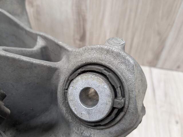 OEM BMW G05 G06 G07 X5 X6 X7 Rear Left Driver Side Hub Spindle Knuckle Bearing