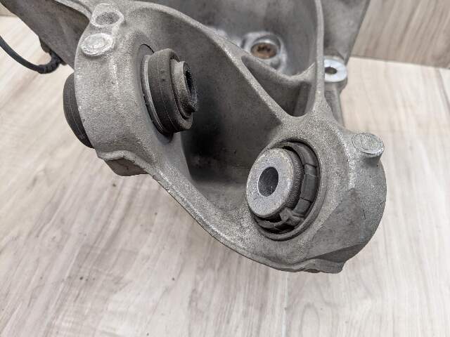 OEM BMW G05 G06 G07 X5 X6 X7 Rear Left Driver Side Hub Spindle Knuckle Bearing