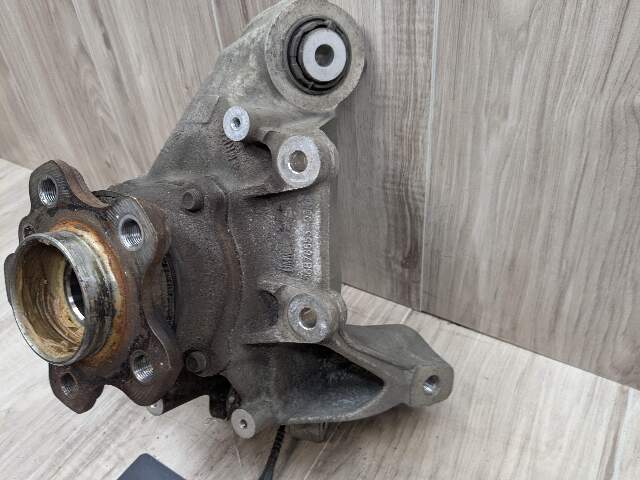 OEM BMW G05 G06 G07 X5 X6 X7 Rear Left Driver Side Hub Spindle Knuckle Bearing