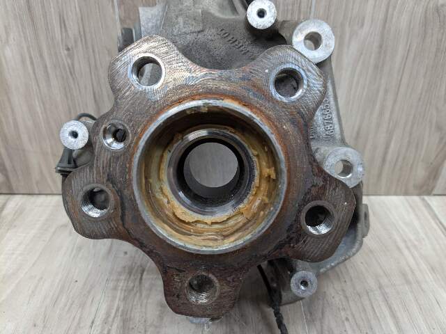 OEM BMW G05 G06 G07 X5 X6 X7 Rear Left Driver Side Hub Spindle Knuckle Bearing