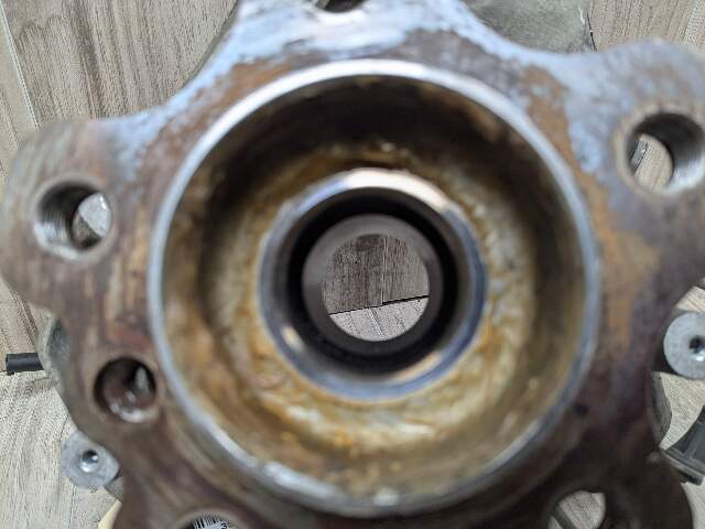 OEM BMW G05 G06 G07 X5 X6 X7 Rear Right Passenger Hub Spindle Knuckle Bearing