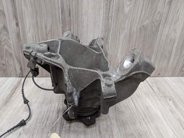 OEM BMW G05 G06 G07 X5 X6 X7 Rear Right Passenger Hub Spindle Knuckle Bearing