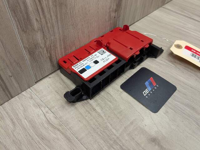 OEM BMW G20 G26 G80 330 M340 Positive Battery Junction Terminal Control Fuse Box